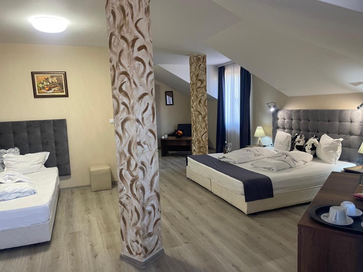 Ostrova 3*