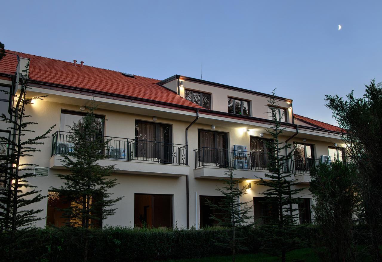 Ostrova