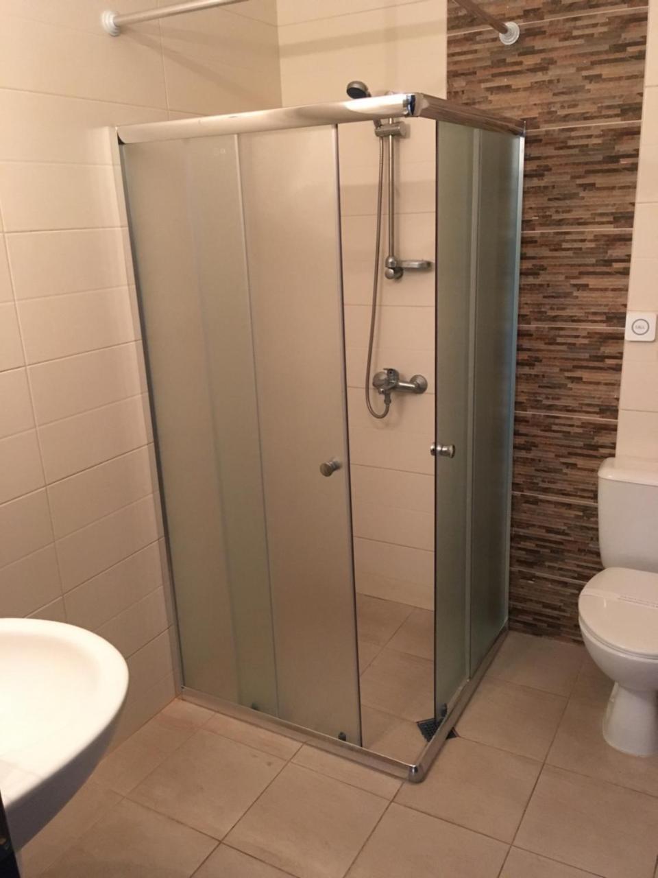 Готель Ostrova 3*